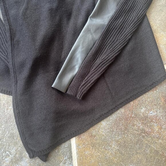 Vera Wang Cardigan Womens XS Black Faux Leather Minimalist Chic - Picture 8 of 8